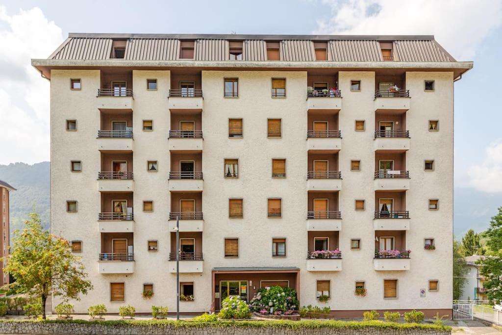 Appartamento Nel Cuore Della Valsassina Moggio  Bagian luar foto
